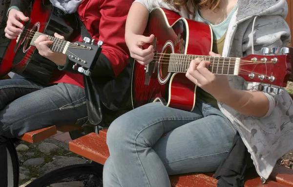 Essential Preparations Before Starting Guitar Lessons Successfully